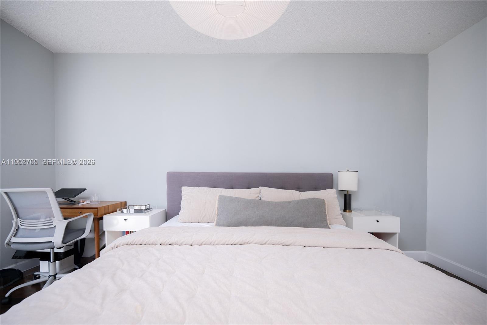 DORAL HOUSE CONDO NO 3 - Residential