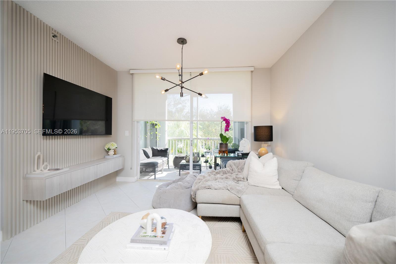 DORAL HOUSE CONDO NO 3 - Residential