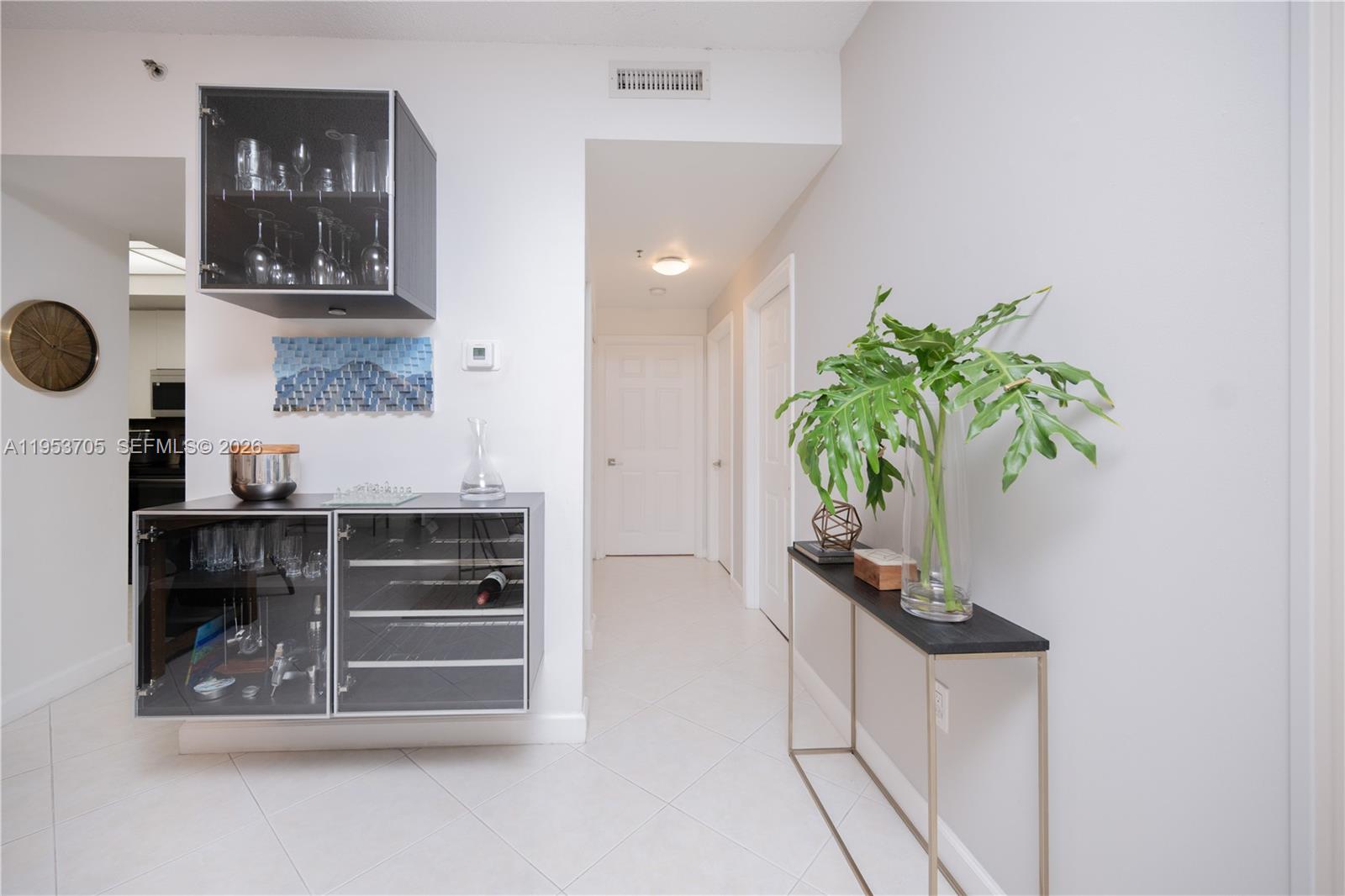 DORAL HOUSE CONDO NO 3 - Residential