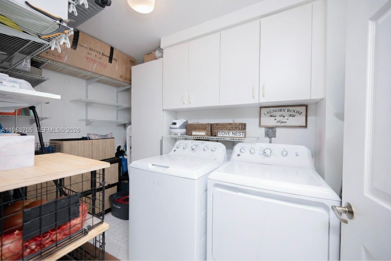 DORAL HOUSE CONDO NO 3 - Residential