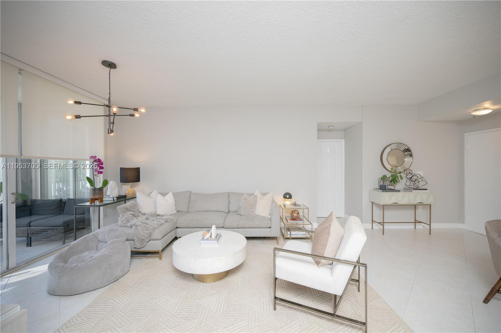 DORAL HOUSE CONDO NO 3 - Residential