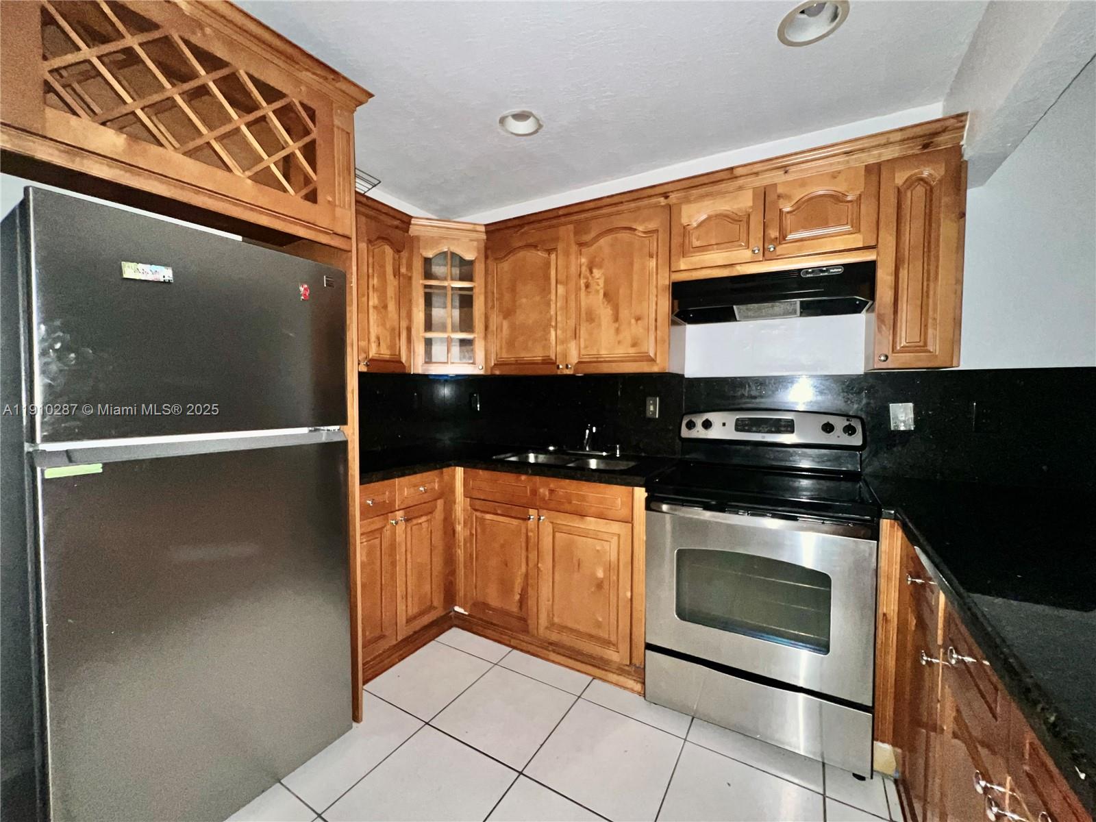 ROYAL PALMETTO CONDO - Residential Lease