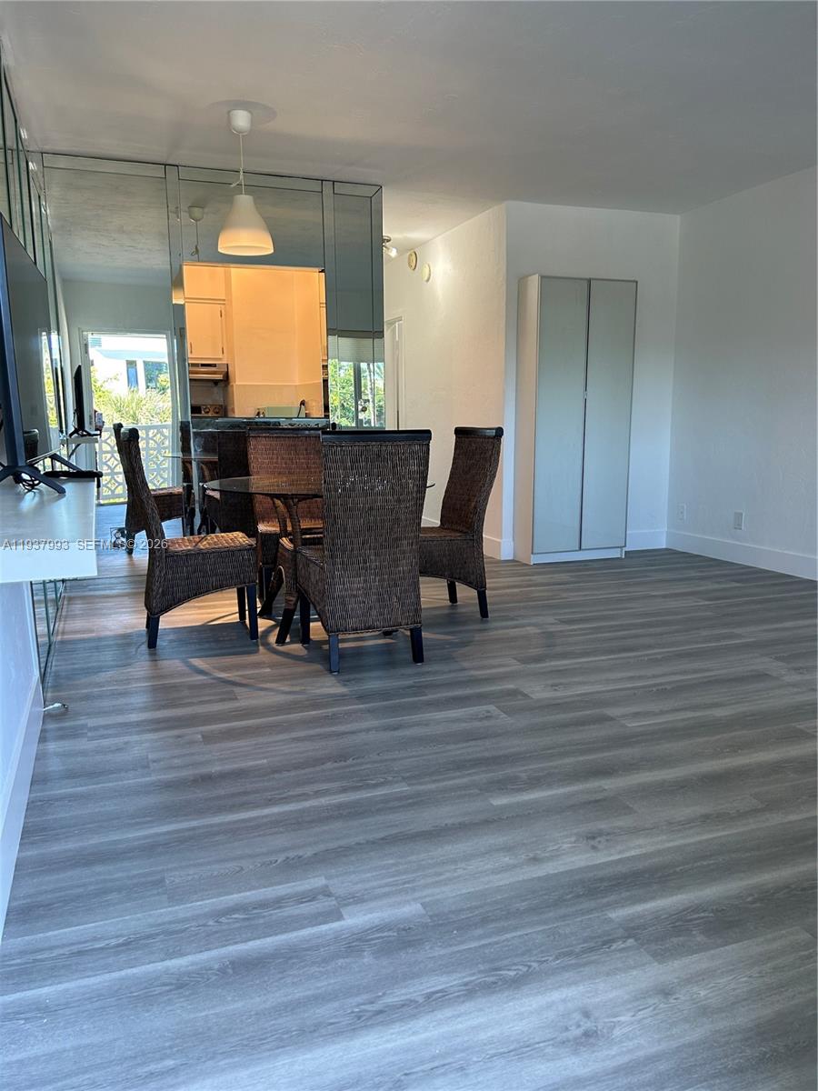 600 E Layne Blvd 220