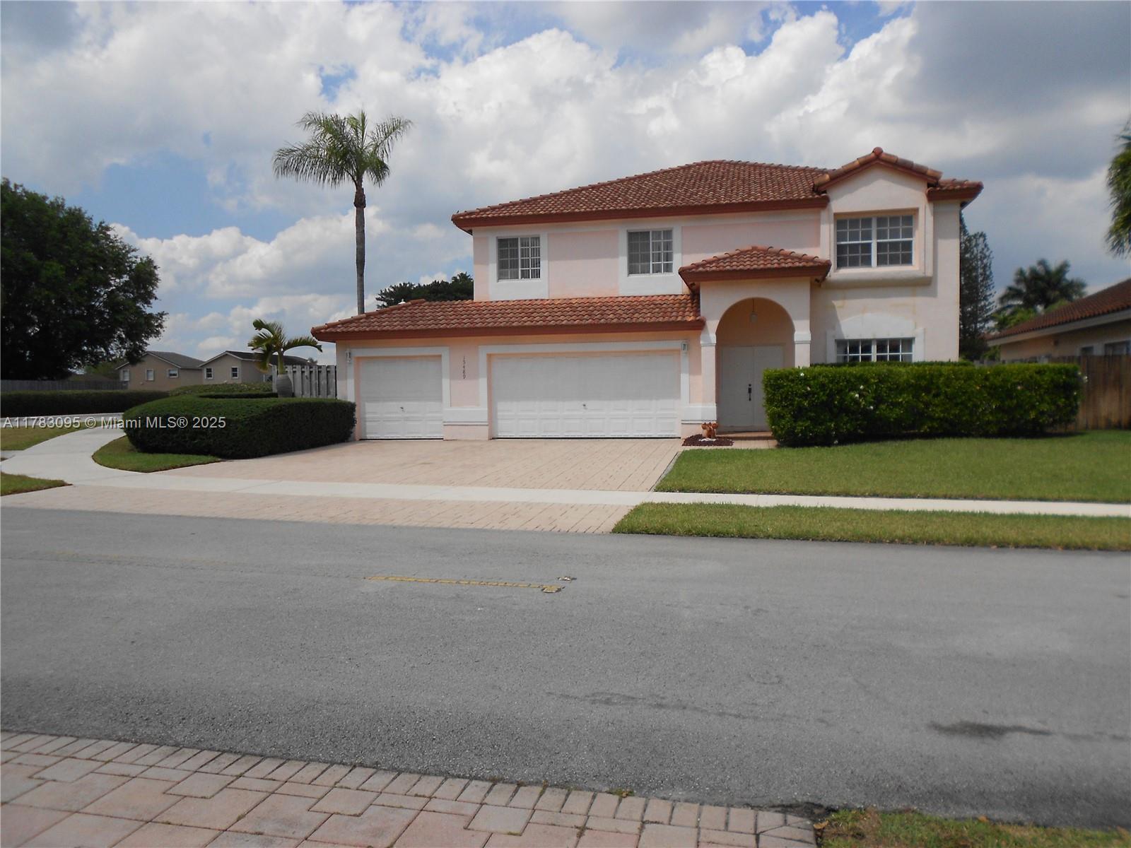 15489 SW 150th St