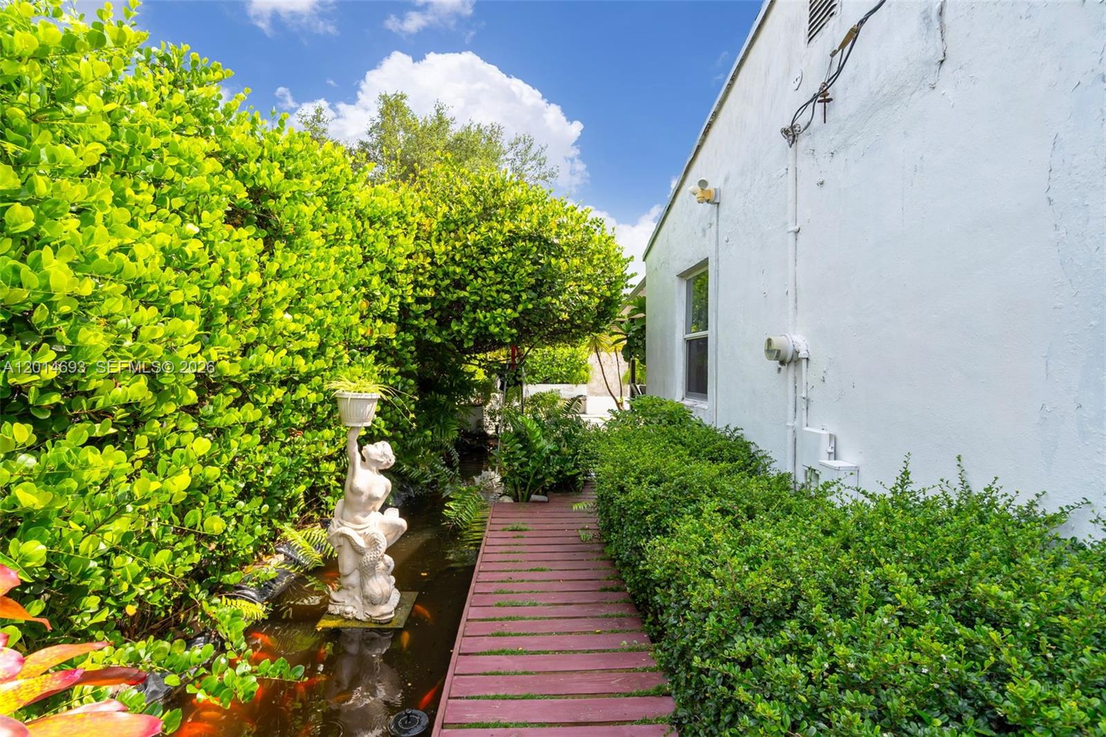 SHERWOOD HEIGHTS - Residential