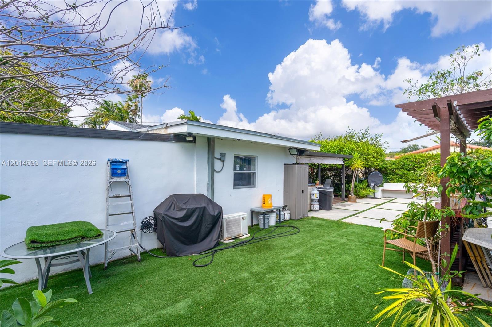 SHERWOOD HEIGHTS - Residential
