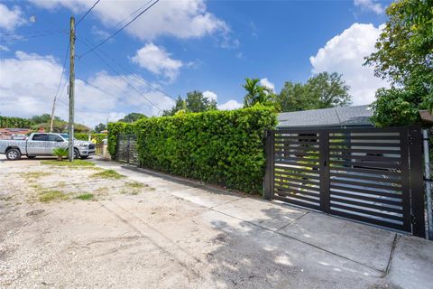 2222 NW 105th St Miami FL 33147