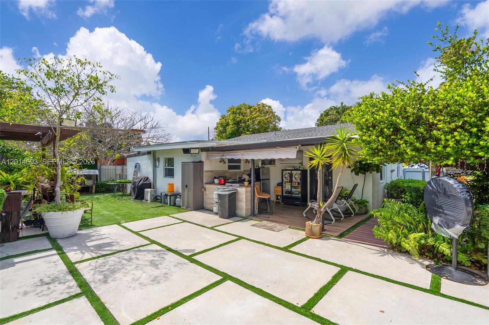 SHERWOOD HEIGHTS - Residential