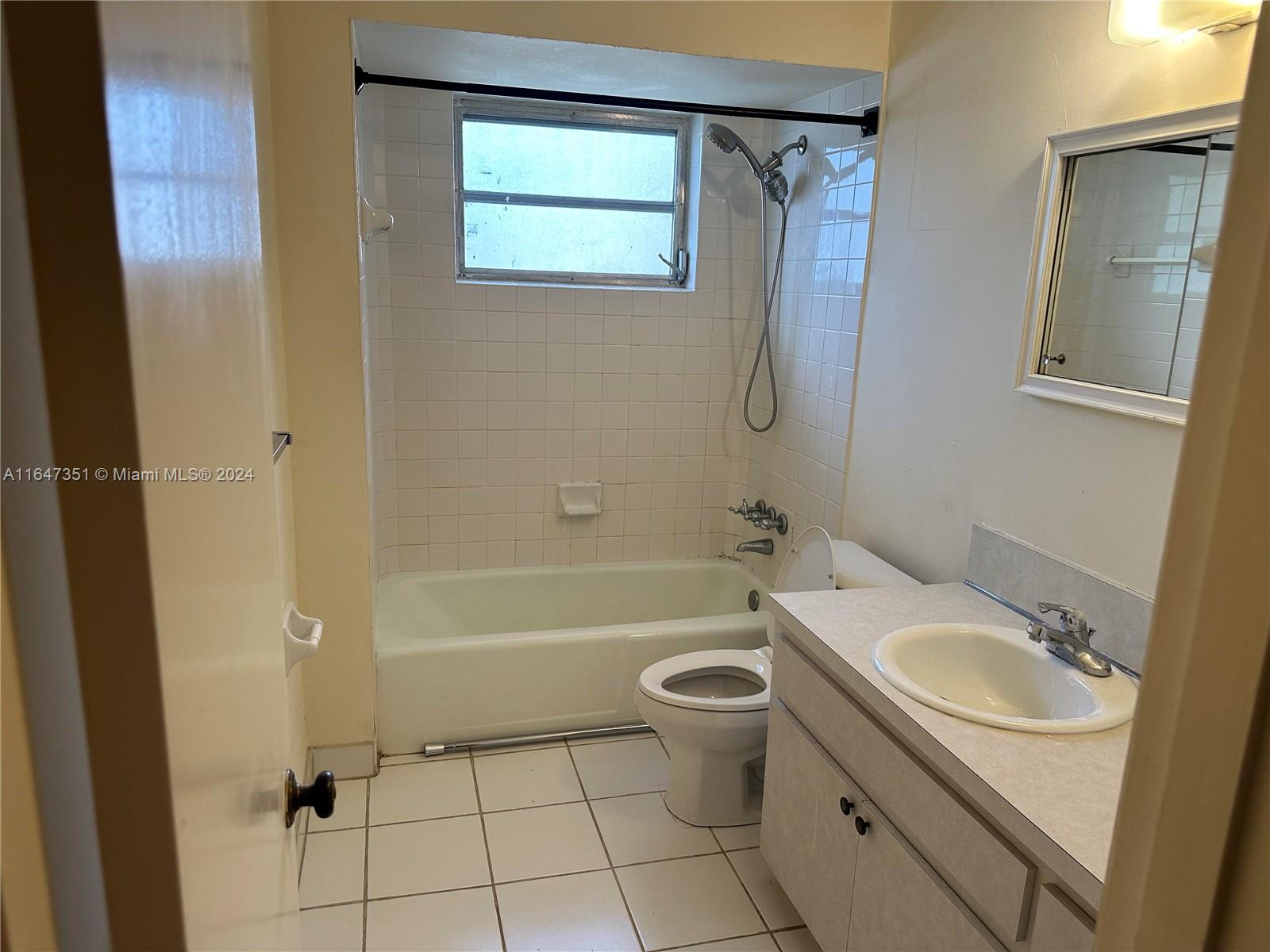 MARIPOSA CONDO - Residential Lease