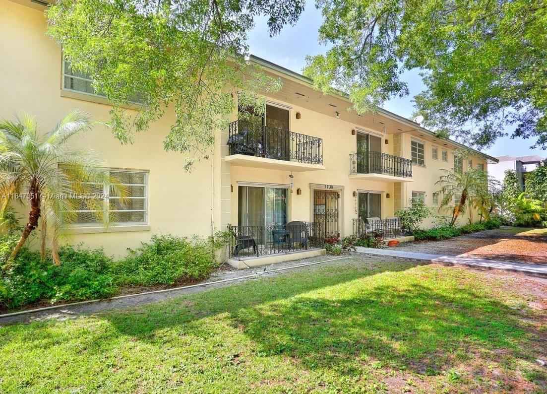 Rental Property at 1239 Mariposa Ave 6, Coral Gables, Broward County, Florida - Bedrooms: 3 
Bathrooms: 2  - $3,800 MO.