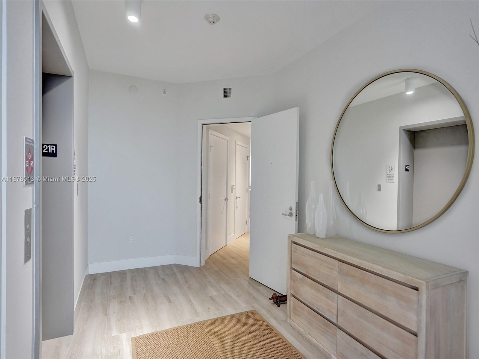 THE HARBOUR NORTH CONDO - Residential Lease