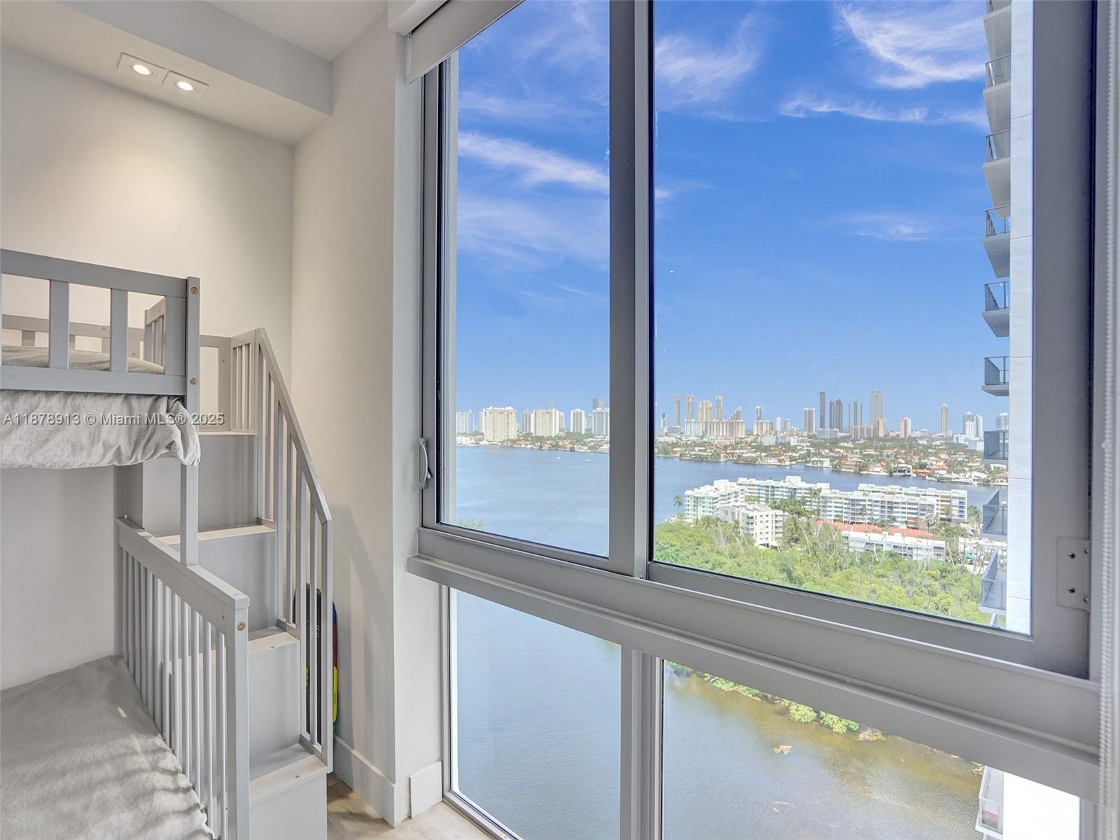 THE HARBOUR NORTH CONDO - Residential Lease