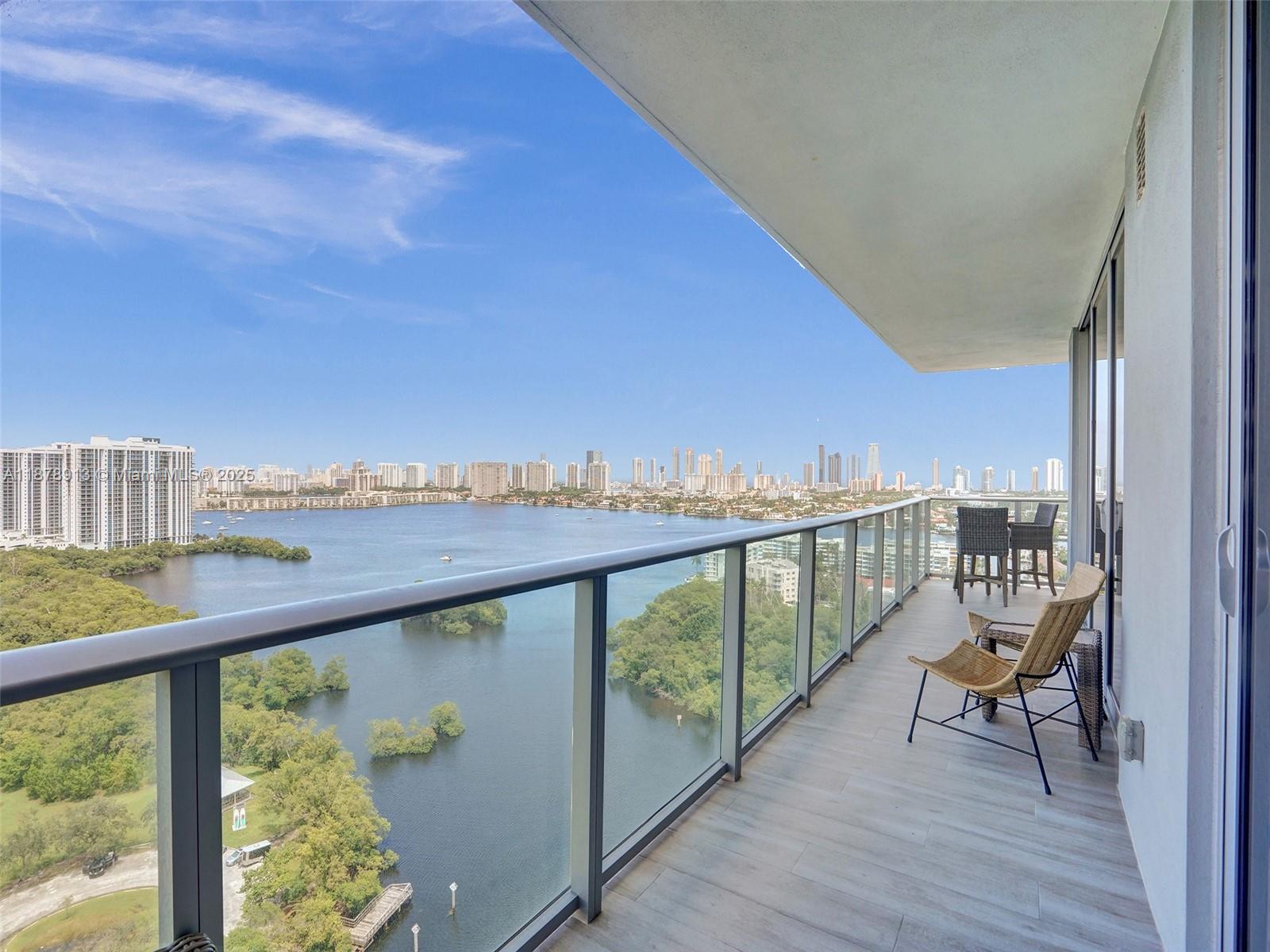 THE HARBOUR NORTH CONDO - Residential Lease