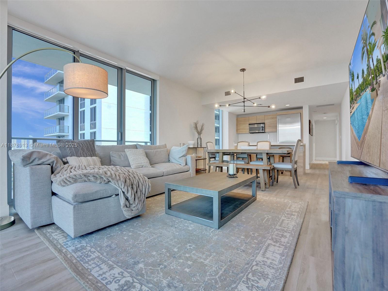 THE HARBOUR NORTH CONDO - Residential Lease