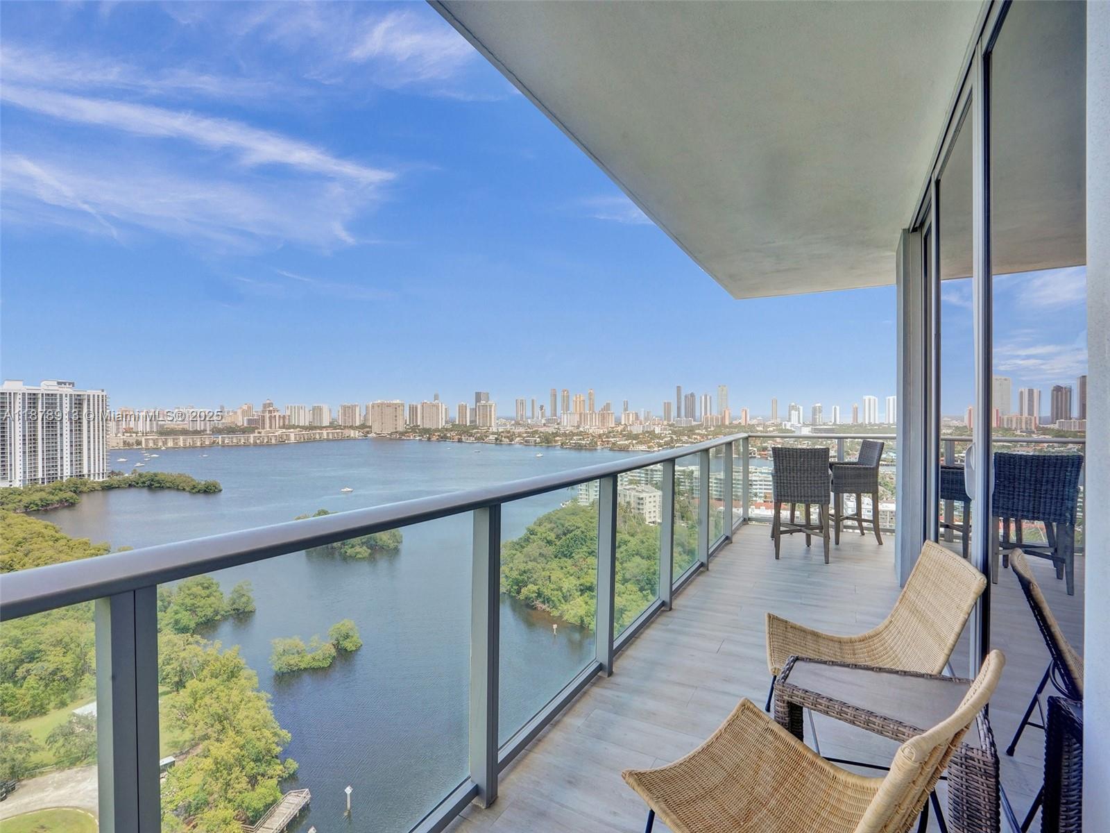 THE HARBOUR NORTH CONDO - Residential Lease