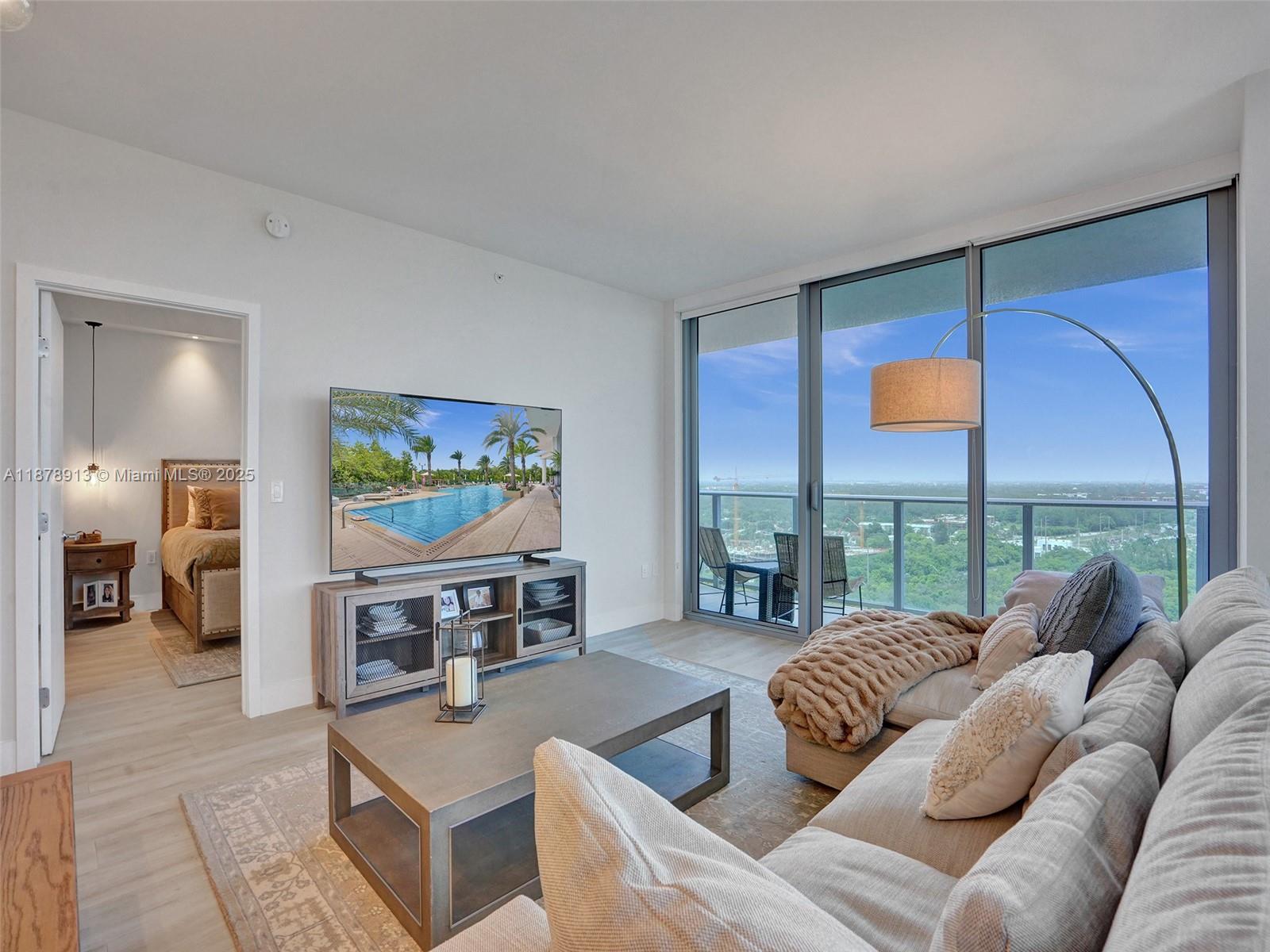 THE HARBOUR NORTH CONDO - Residential Lease