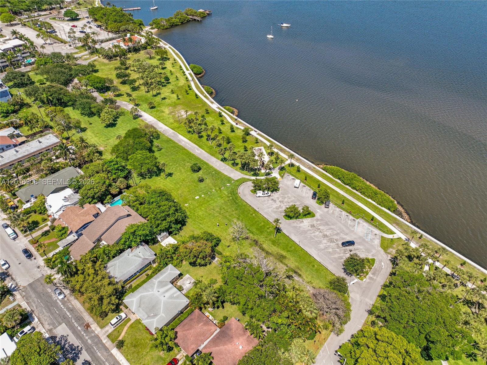 LAKE WORTH TOWN OF - Residential