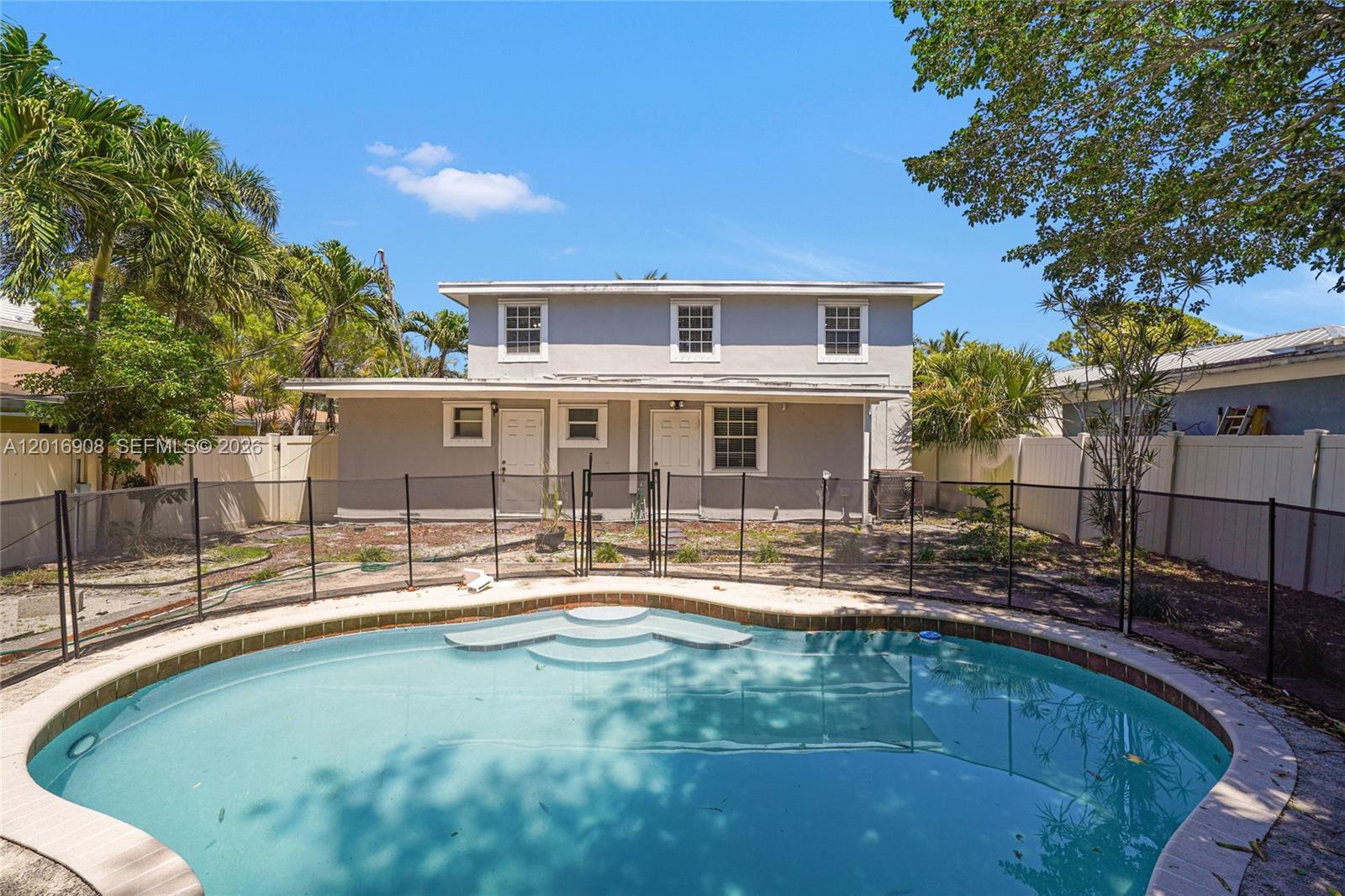 LAKE WORTH TOWN OF - Residential