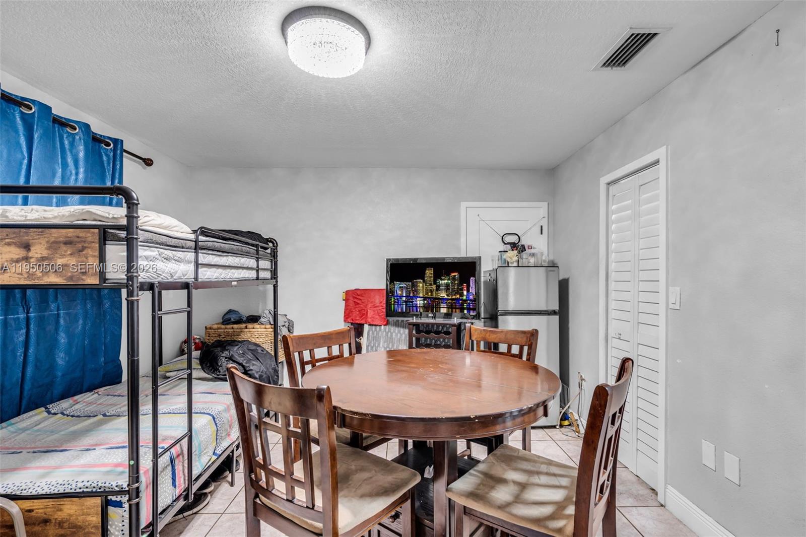 RIVIERA II - Residential