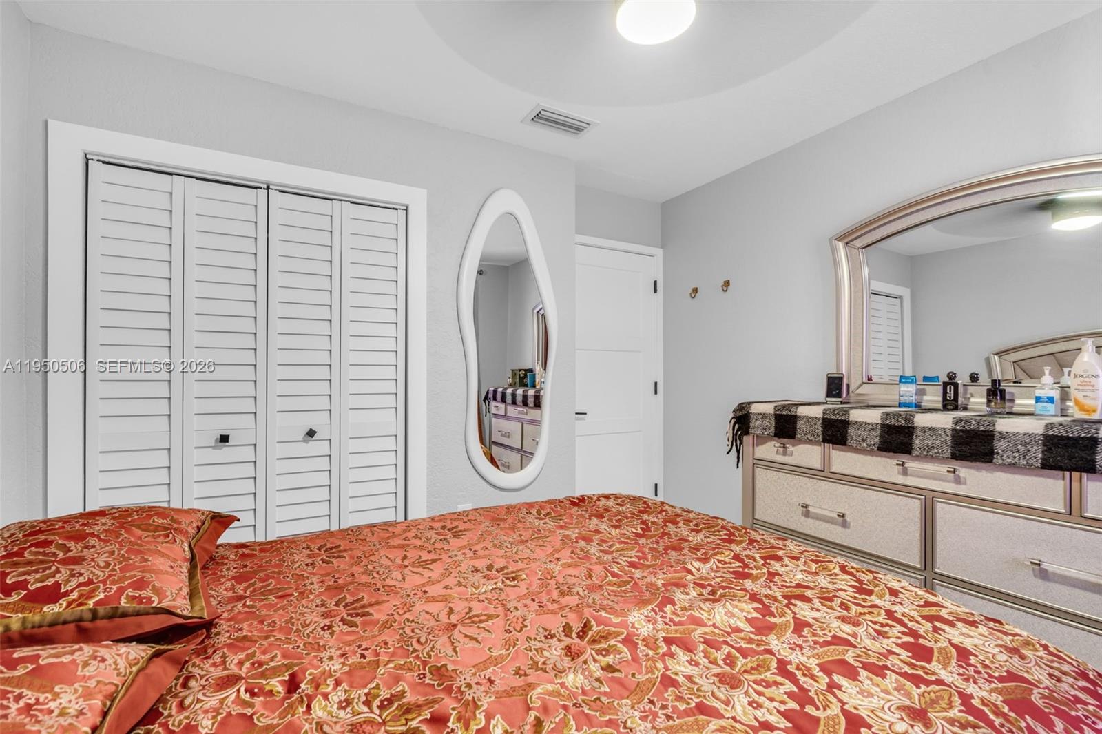 RIVIERA II - Residential