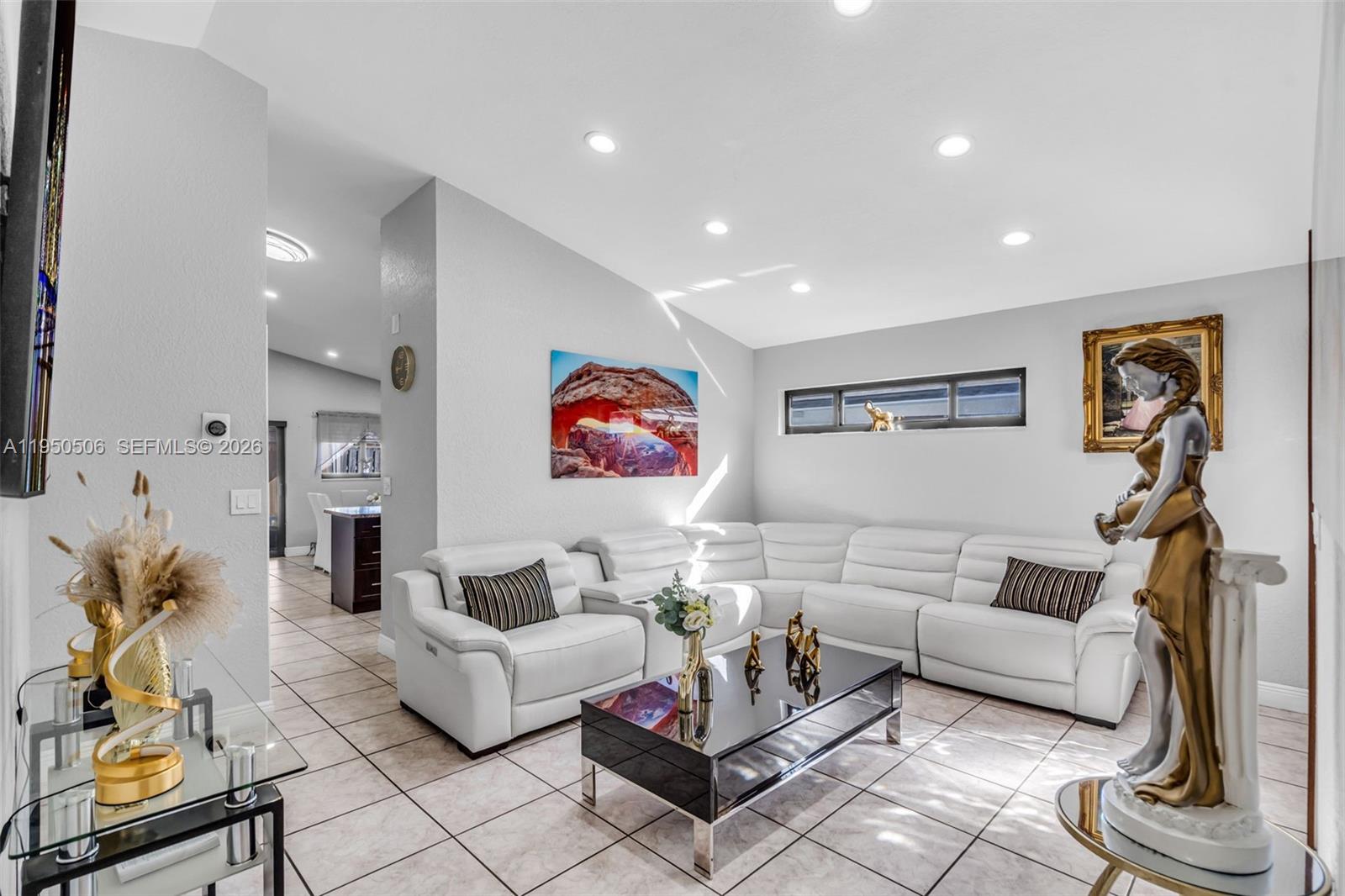 RIVIERA II - Residential