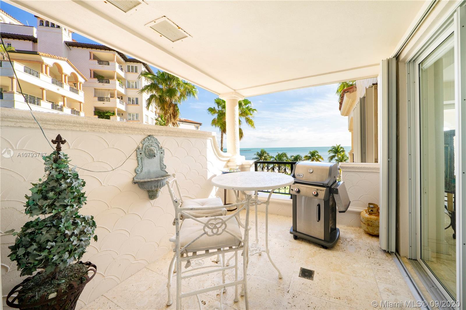 OCEANSIDE FISHER ISL COND - Residential