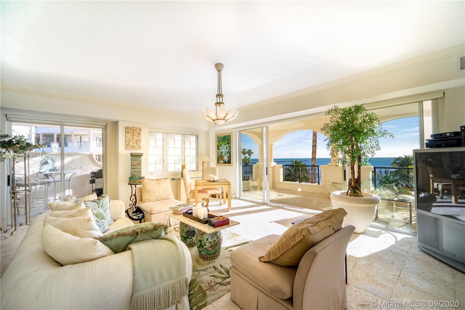 OCEANSIDE FISHER ISL COND - Residential