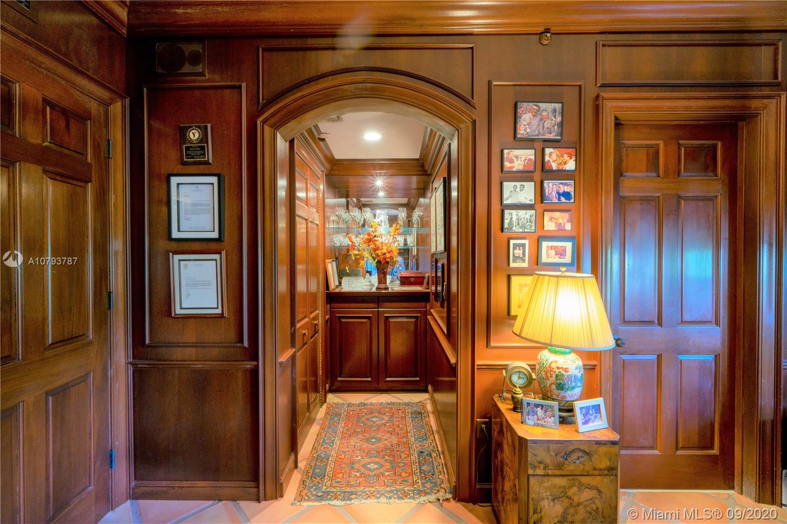 OCEANSIDE FISHER ISL COND - Residential