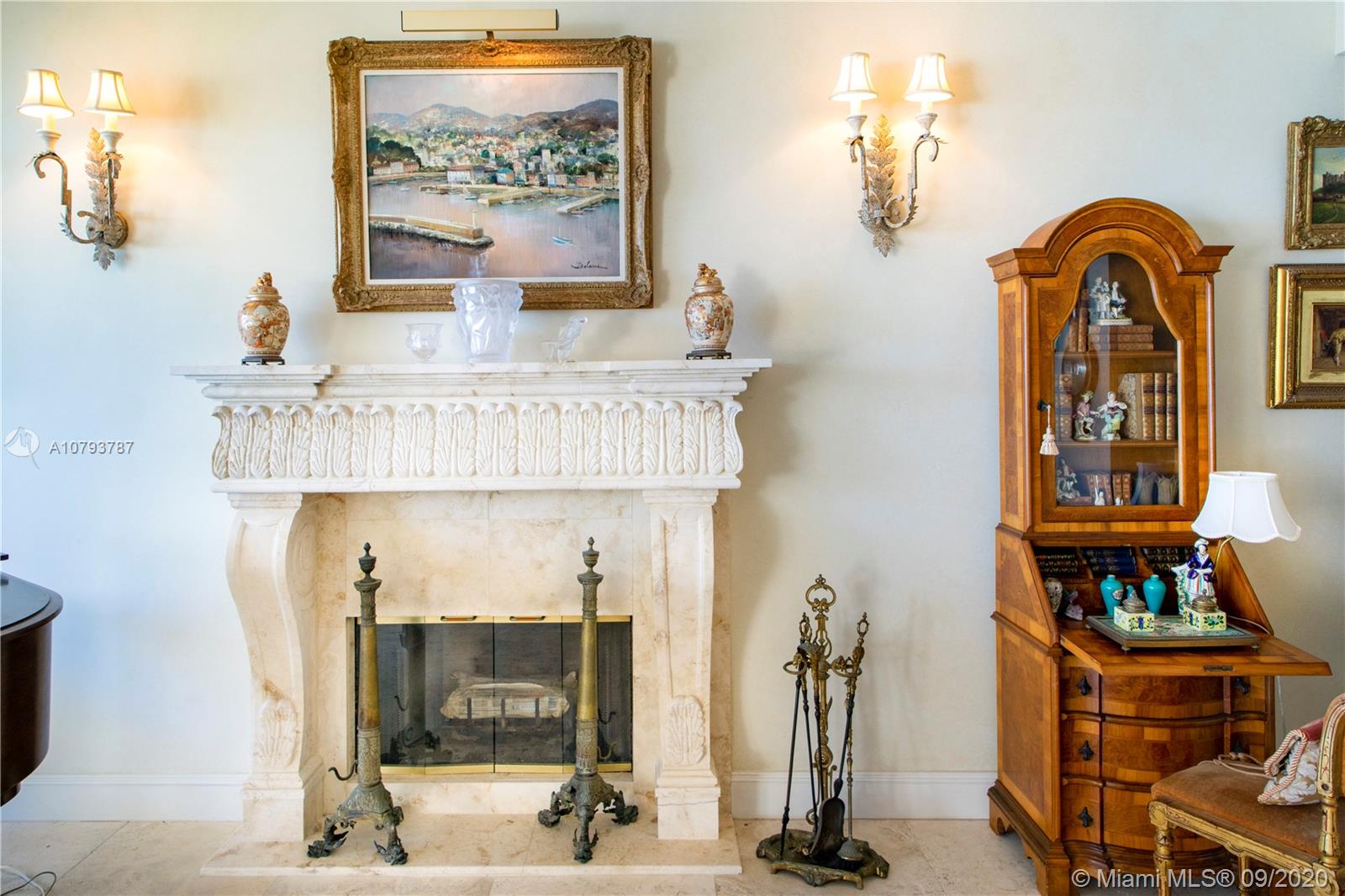 OCEANSIDE FISHER ISL COND - Residential