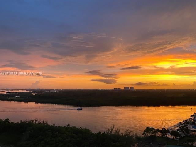 ARLEN HOUSE EAST CONDO - Residential