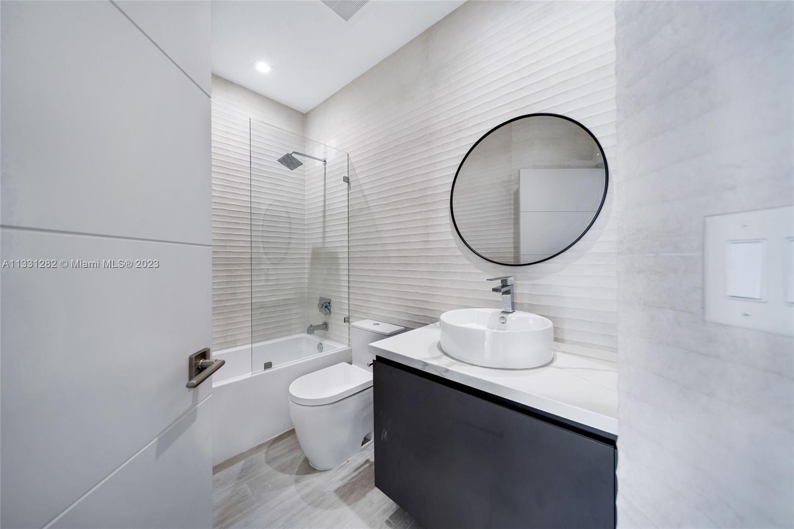 PENT HOMESTEAD - Residential Lease