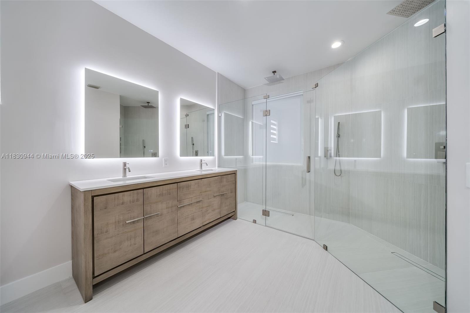 SECTOR 6 EAST - Residential