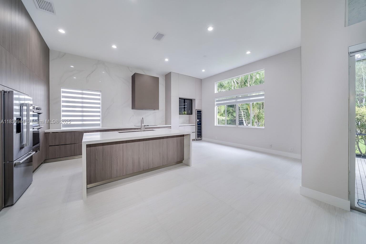 SECTOR 6 EAST - Residential