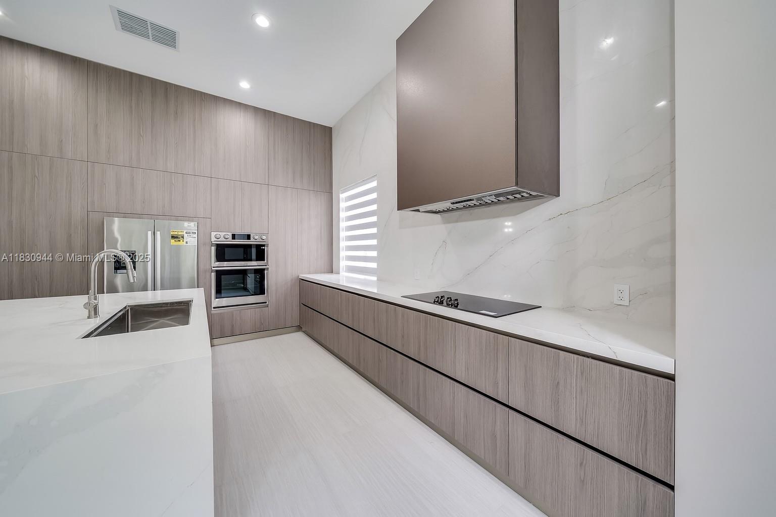 SECTOR 6 EAST - Residential