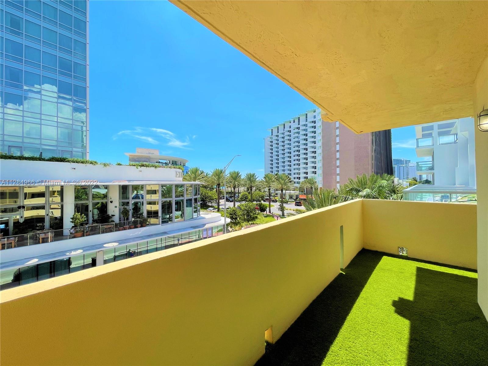 Property for Sale at 2924 Collins Ave 403, Miami Beach, Miami-Dade County, Florida - Bedrooms: 2 
Bathrooms: 2  - $619,000