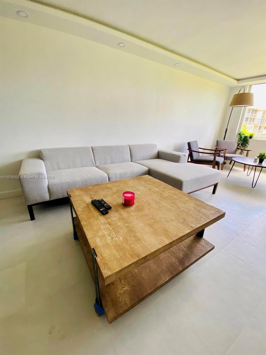 ROYAL OAKS CONDO - Residential