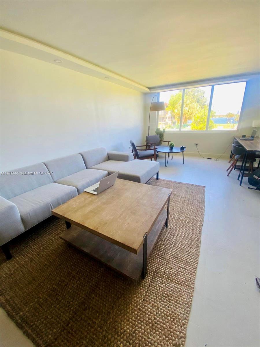 ROYAL OAKS CONDO - Residential