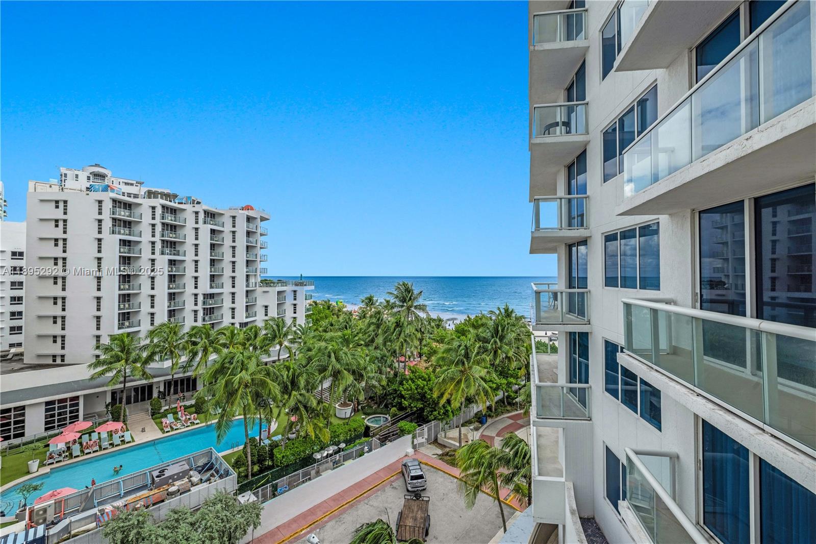 MOSAIC ON MIAMI BEACH CON - Residential Lease