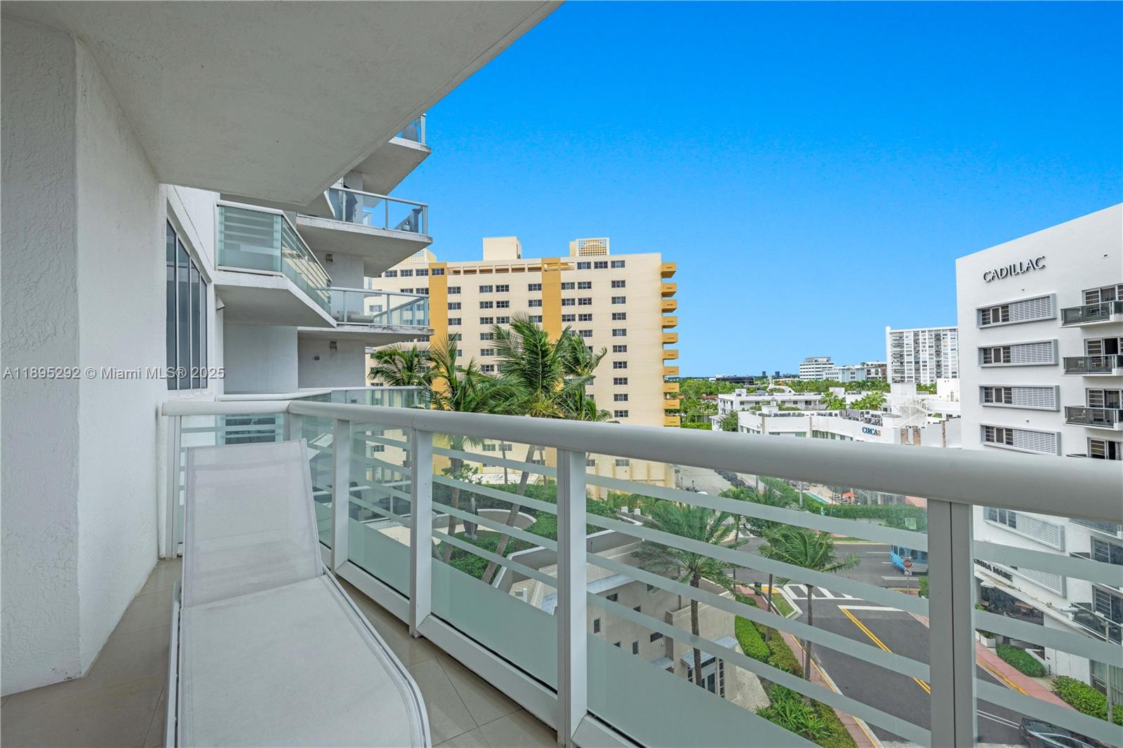 MOSAIC ON MIAMI BEACH CON - Residential Lease