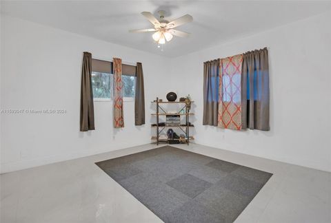 Single Family Residence in Tamarac FL 4209 49th Dr Dr 15.jpg