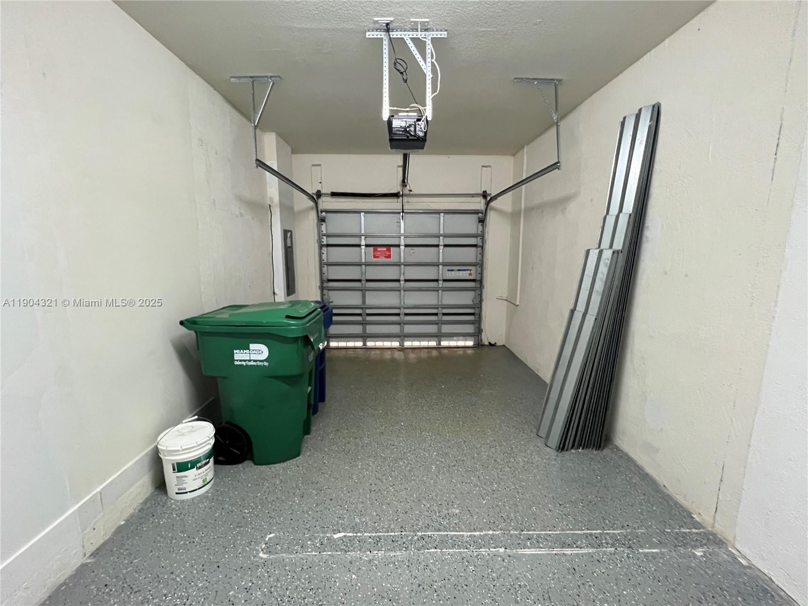 DUNNWOODY LAKE - Residential Lease