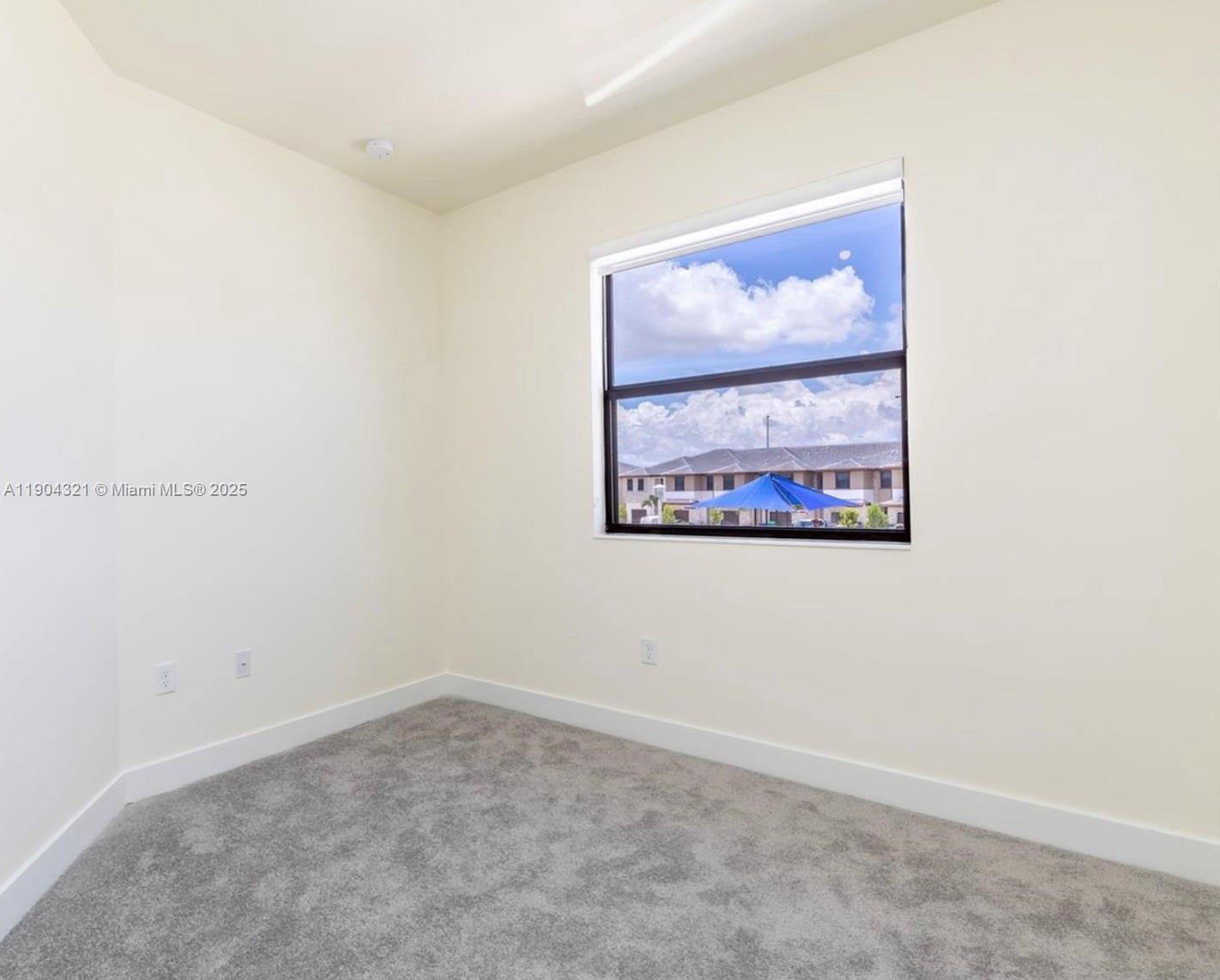 DUNNWOODY LAKE - Residential Lease