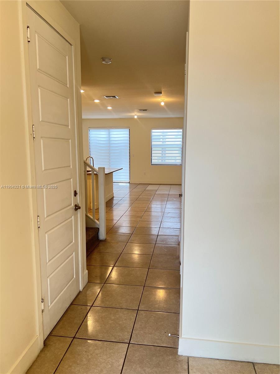 DUNNWOODY LAKE - Residential Lease