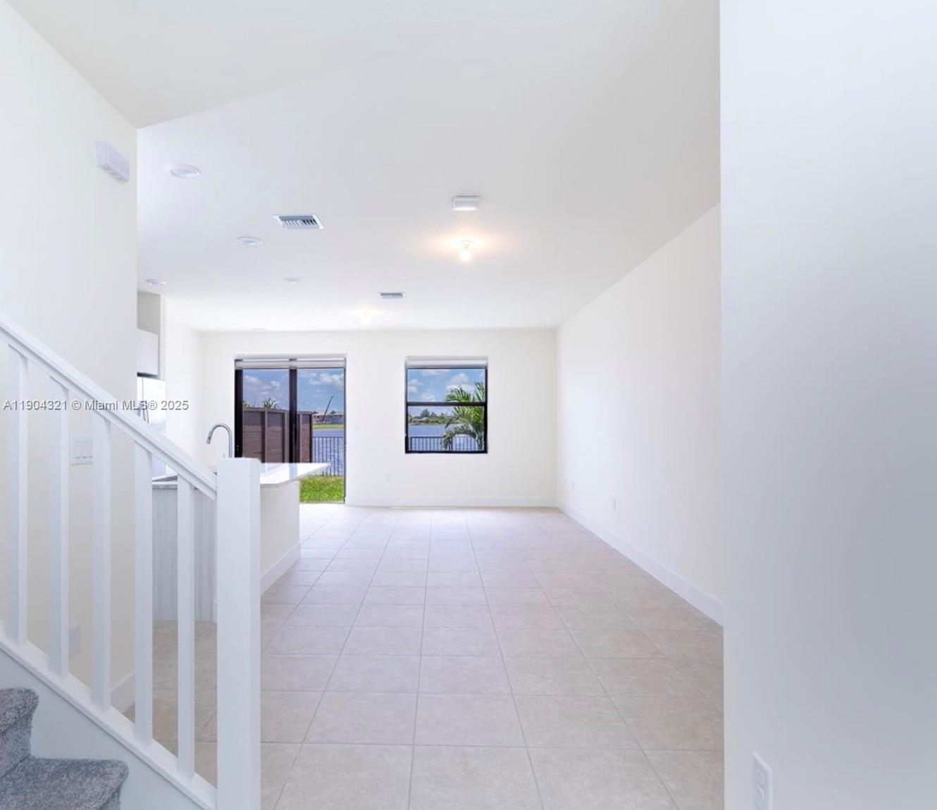 DUNNWOODY LAKE - Residential Lease