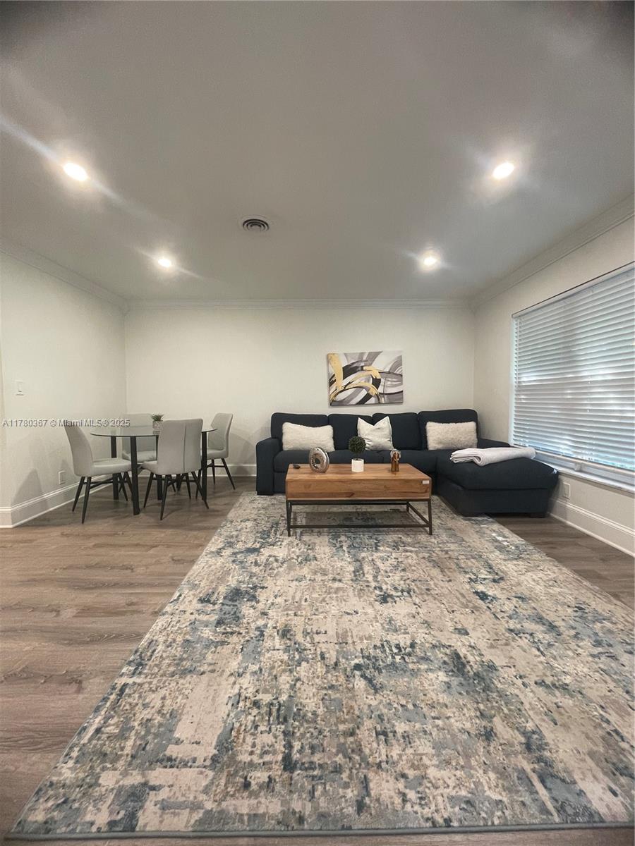 Rental Property at 15 Ne 16th St 2, Fort Lauderdale, Broward County, Florida - Bedrooms: 2 
Bathrooms: 2  - $3,600 MO.