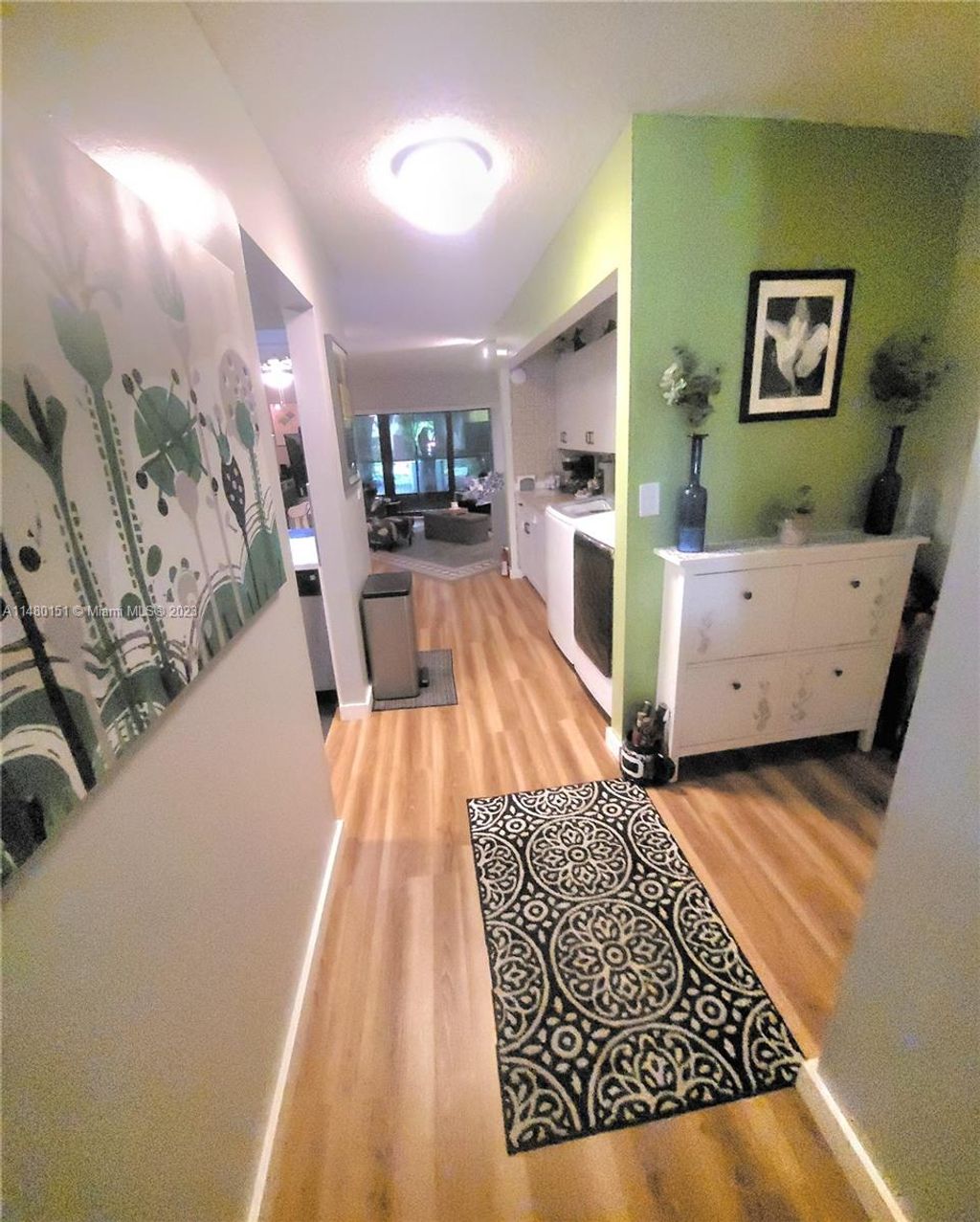 Photo of 301 N Pine Island Rd #101, Plantation, FL 33324 (MLS # A11480151)