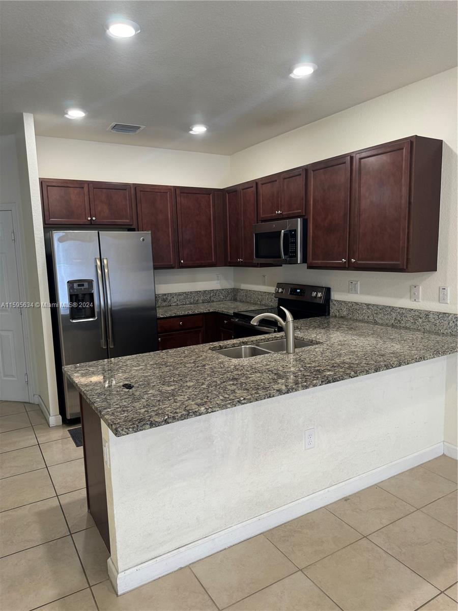 AQUABELLA SECTION ONE - Residential Lease