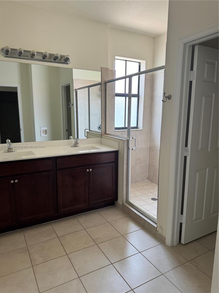 AQUABELLA SECTION ONE - Residential Lease