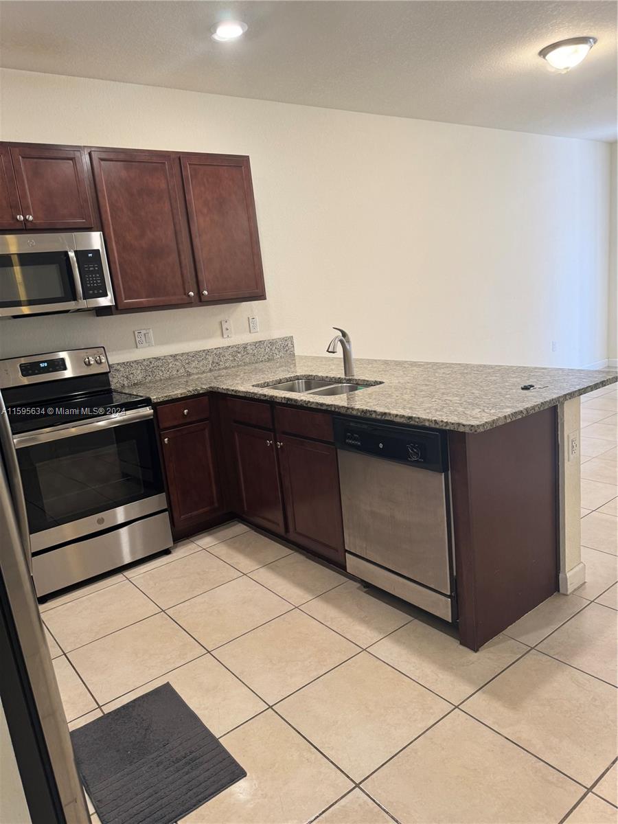 AQUABELLA SECTION ONE - Residential Lease