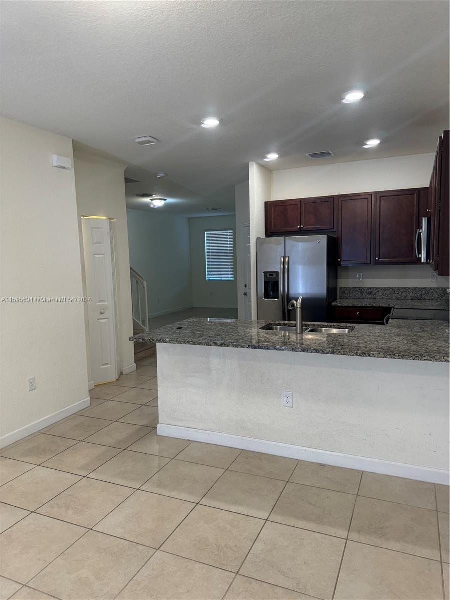 AQUABELLA SECTION ONE - Residential Lease